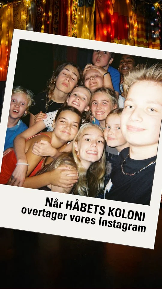 Når holdet får lov til at bestemme hvad der skal på Instagram 📸

HÅBETS KOLONI spiller på Teaterhuset Filuren fra 22. august - 13. september 2026
🎟 Se spilletider og book billetter på filuren.dk

#håbetskoloni