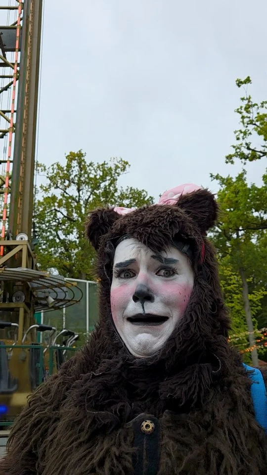 Er du modigere end Buller? 🐻
Så kom ud og oplev SGK i NATTENS TIVOLI!

📍Tivoli Friheden
🎃 Hver dag i efterårsferien kl 13 og 16
👨‍👩‍👧‍👦 For hele familien
🎟 Gratis!

Du kan desuden se alle vores andre forestillinger på filuren.dk - her er teater for både de mindste, største og dem ind imellem 🎭